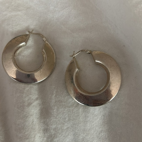 Elegant Vintage 925 Sterling Silver Hoop Earrings - Picture 11 of 11